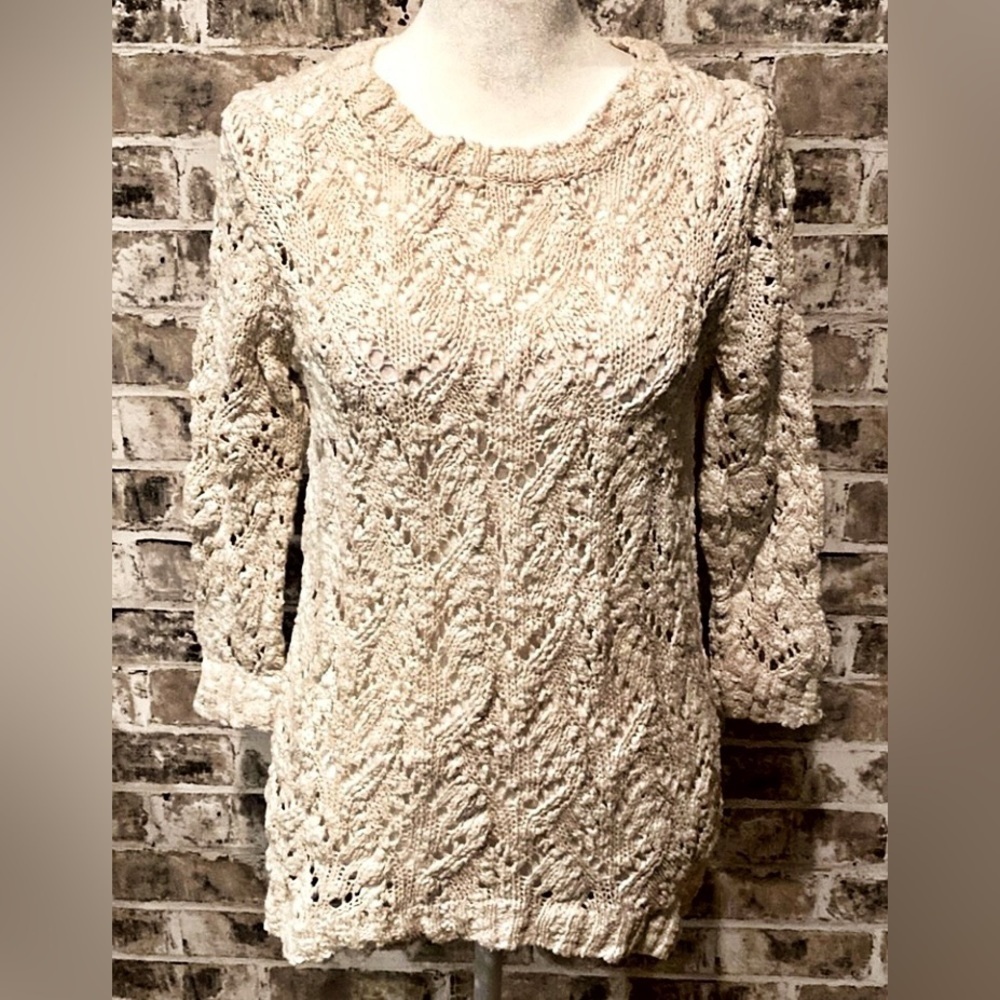 WD-NY cream color sweater. Size S. Cable knit/crochet. Open work Knit.